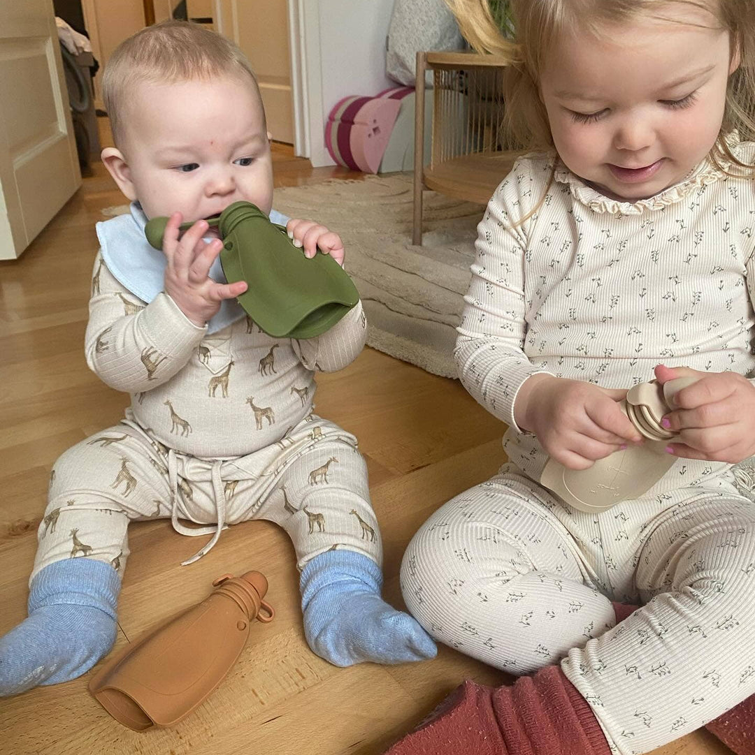 Smoothiepose med skje 120 ml (Mosegrønn)